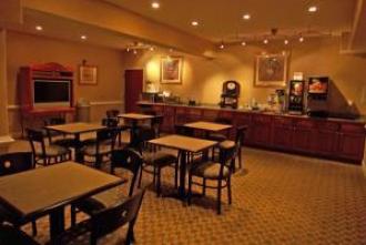 Econo Lodge  Inn & Suites