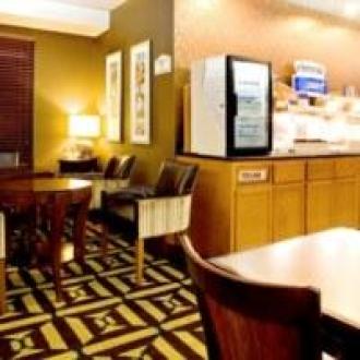 Holiday Inn Express & Suites S