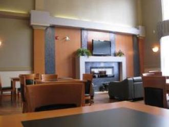 Holiday Inn Express & Suites Calgary South Macleod Trail