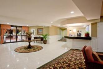 Holiday Inn Express & Suites C