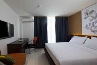 Eastin Easy Patong Phuket