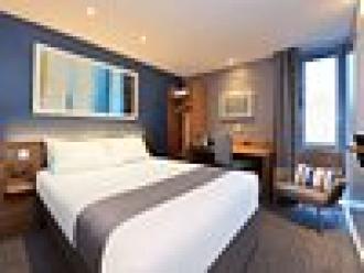 Travelodge Heathrow Central Hotel