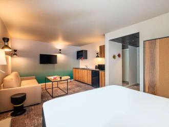 Ibis Styles Paris Meteor Avenue D Italie