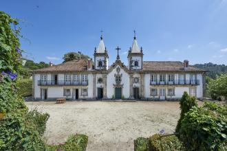 Outeiro Tuías Manor House