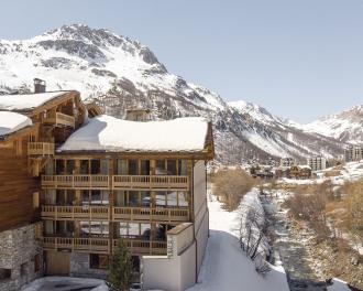 Hotel Ski Lodge